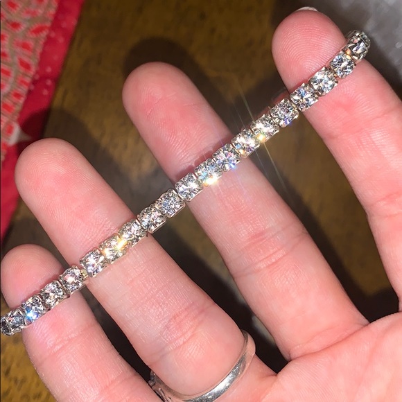 Swarovski Crystal Silver Elastic Bracelet - Picture 4 of 6